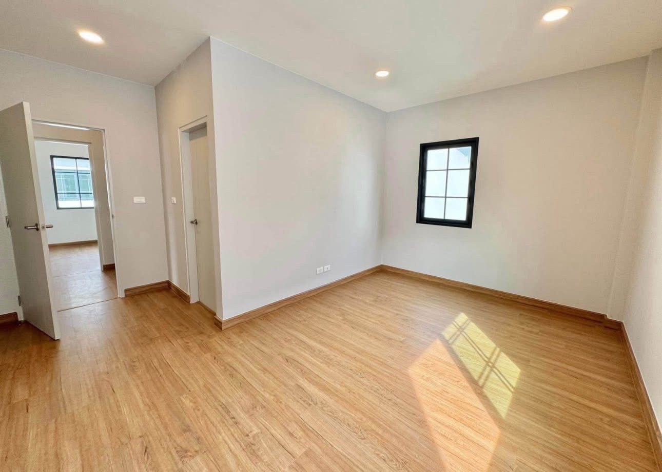 เซนโทร บางนา เฟส 2 / 4 ห้องนอน (ขาย), Centro Bangna Phase 2 / 4 Bedrooms (FOR SALE) DA175