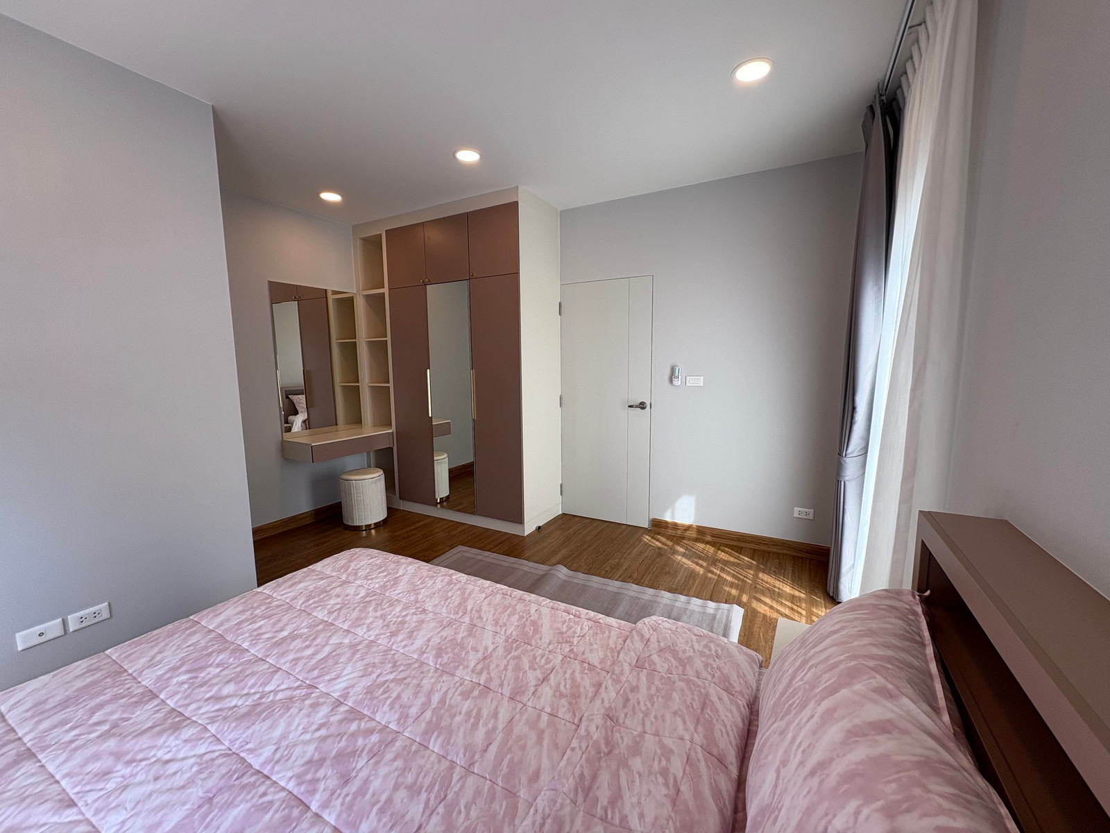 เซนโทร บางนา เฟส 2 / 4 ห้องนอน (ขาย), Centro Bangna Phase 2 / 4 Bedrooms (FOR SALE) DA191