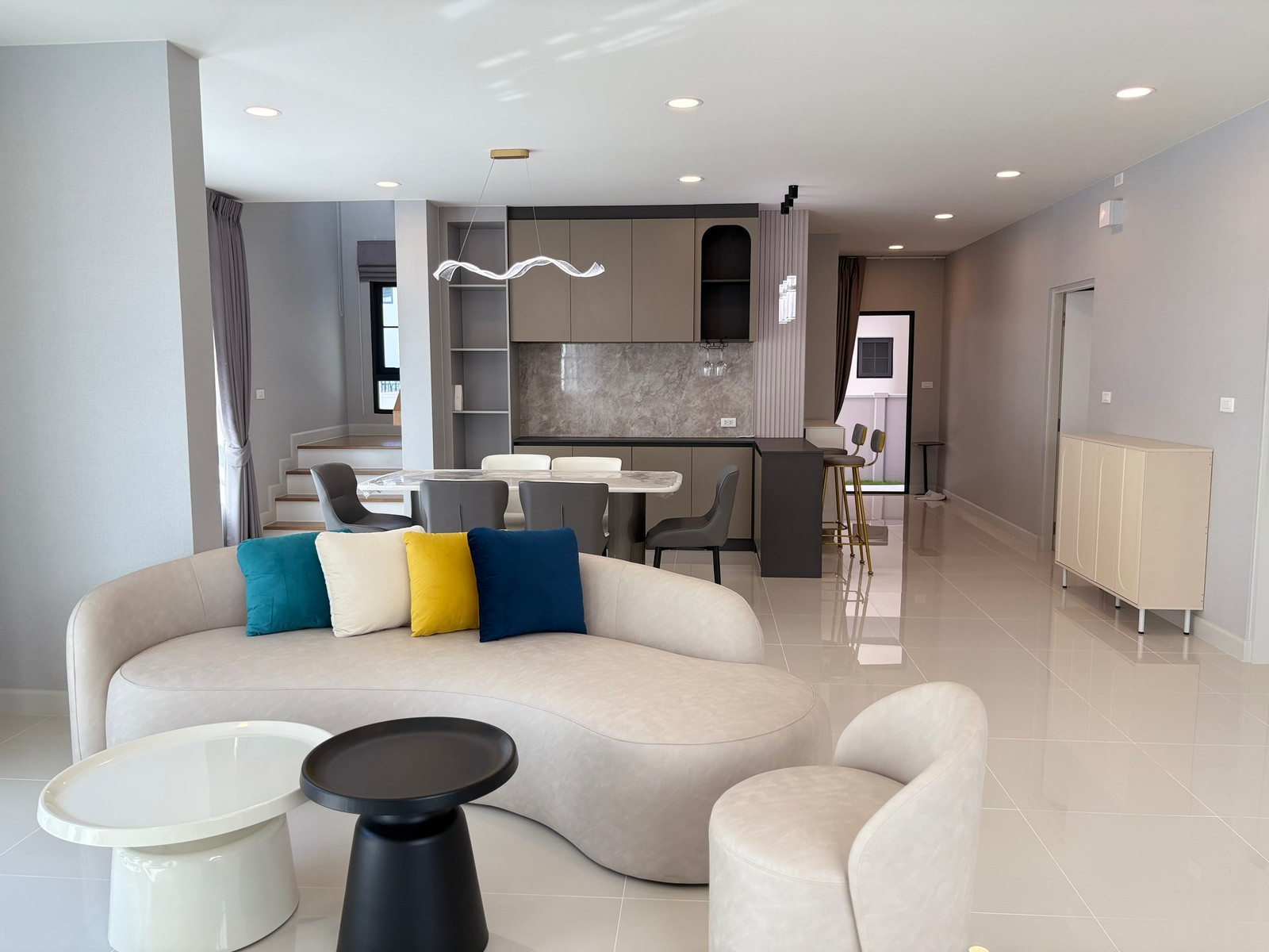 เซนโทร บางนา เฟส 2 / 4 ห้องนอน (ขาย), Centro Bangna Phase 2 / 4 Bedrooms (FOR SALE) DA191