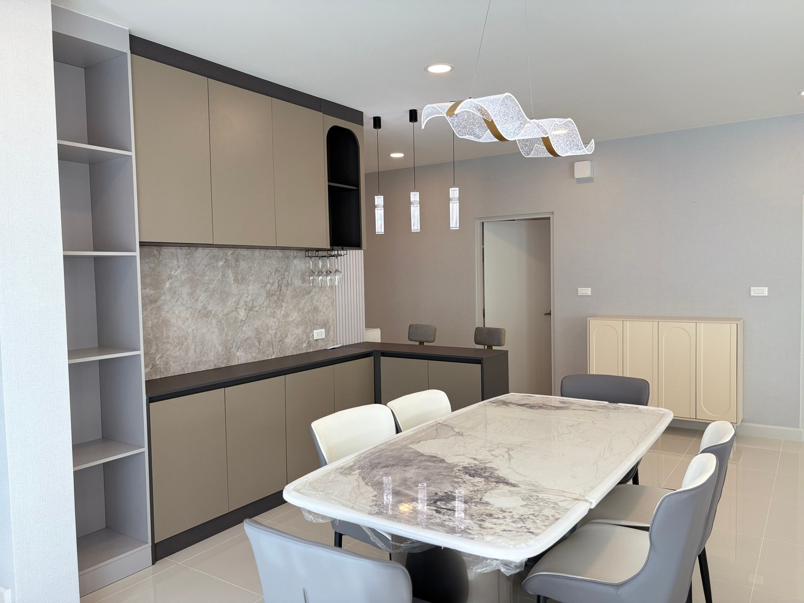 เซนโทร บางนา เฟส 2 / 4 ห้องนอน (เช่า), Centro Bangna Phase 2 / 4 Bedrooms (FOR RENT) DA191