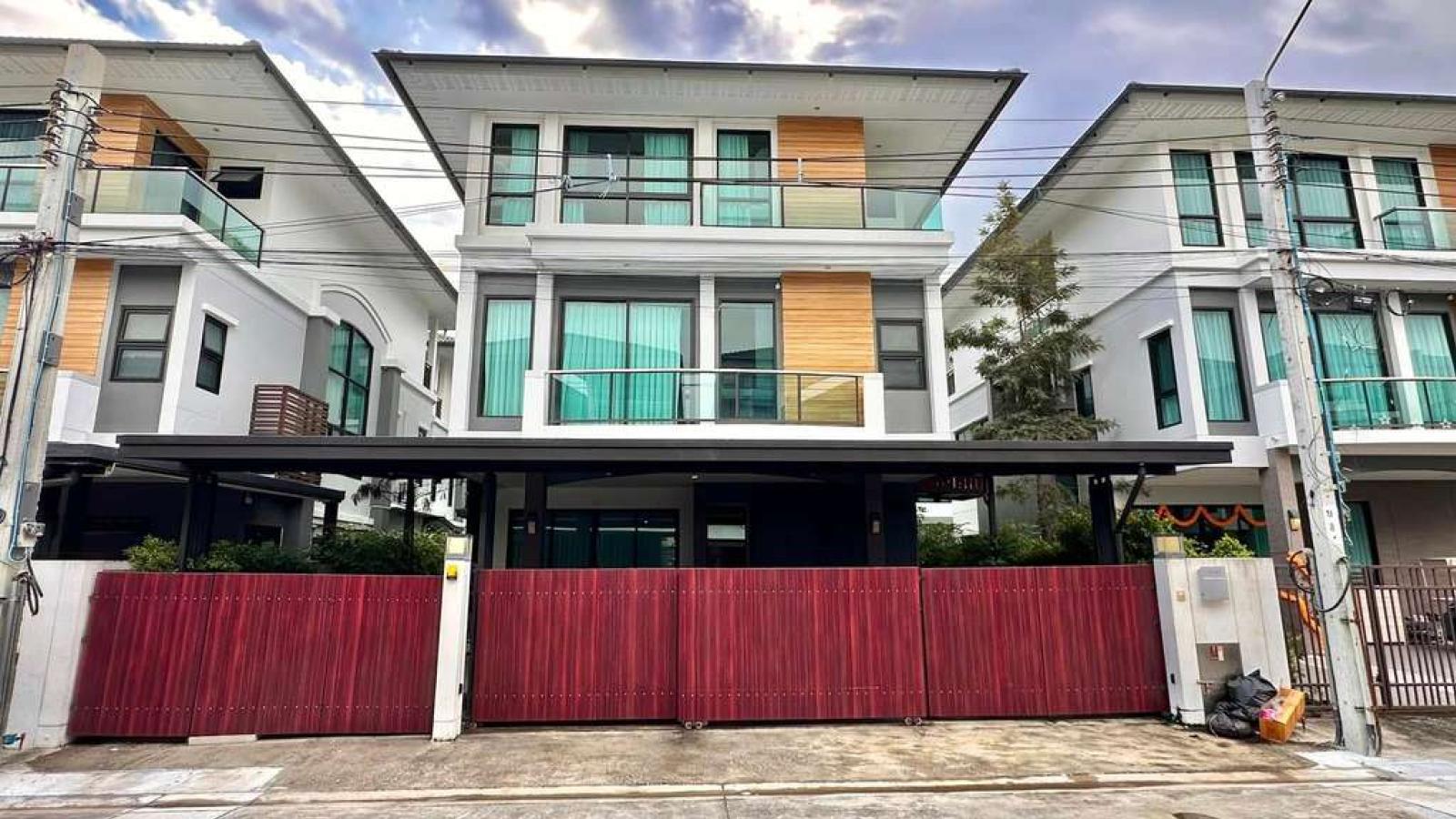 ศุภาลัย เอสเซ้นส์ สวนหลวง / 5 ห้องนอน (ให้เช่า), Supalai Essence Suanluang / 5 Bedrooms (FOR RENT) POON318