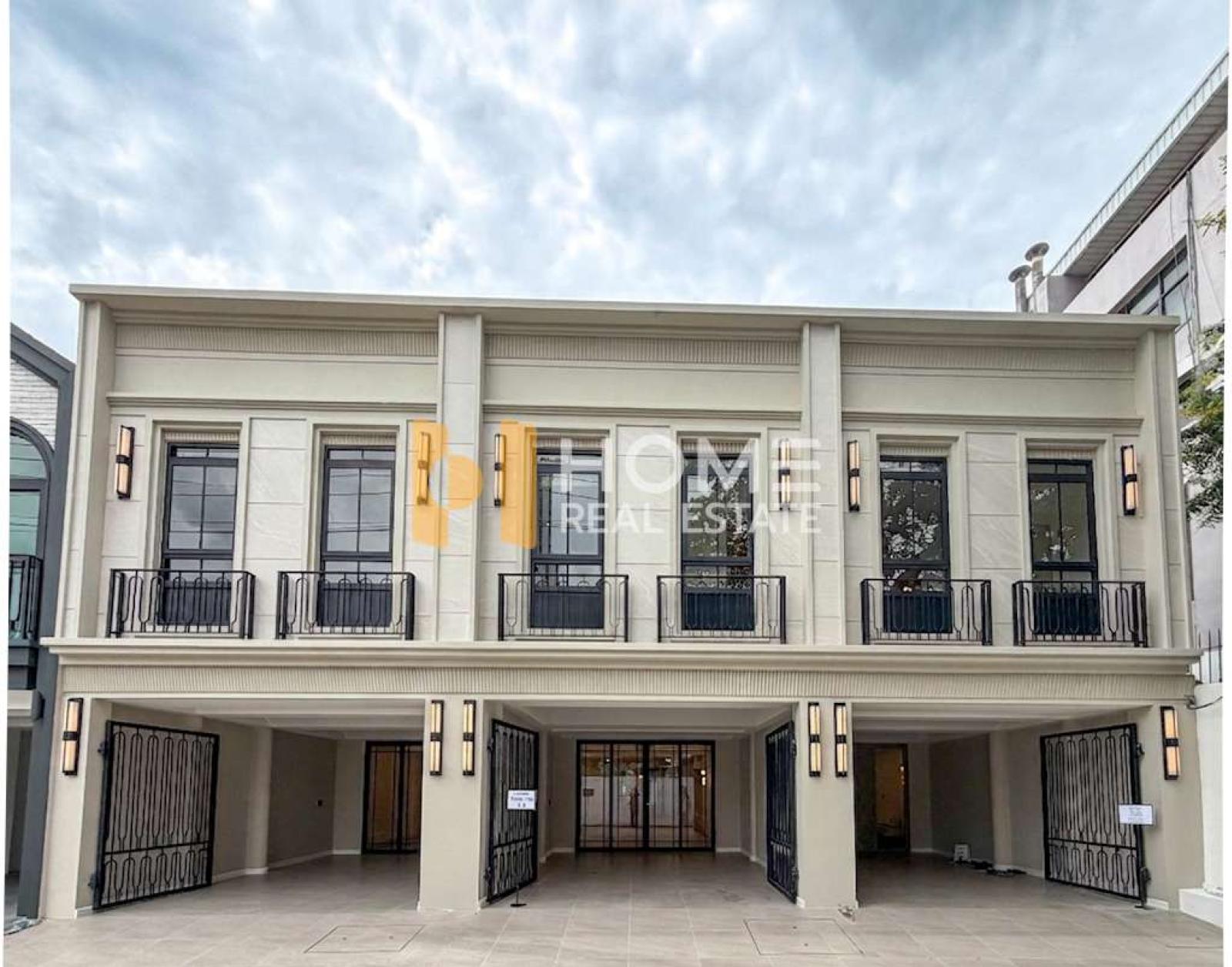 ทาวน์เฮ้าส์ ซอยปรีดีพนมยงค์ 42 / 3 ห้องนอน (ขาย), Townhouse, Soi Pridi Phanomyong 42 / 3 Bedrooms (FOR SALE) GNG250