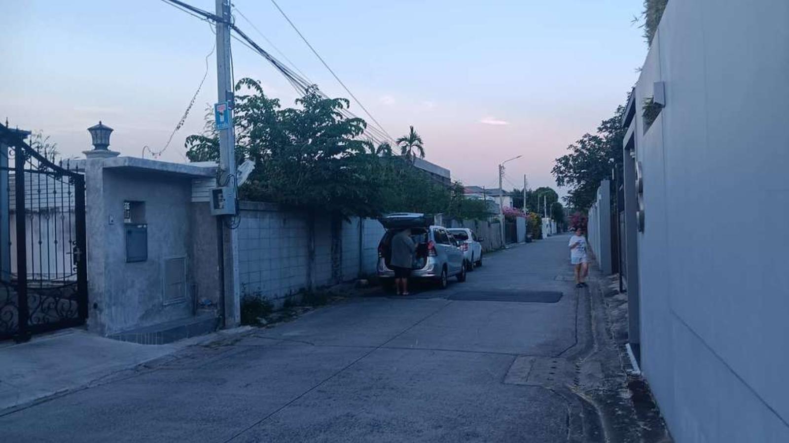 ที่ดิน เฉลิมพระเกียรติร.9 ซอย 7 / 148 ตร.วา (ขาย), Land in honor of King Rama IX, Soi 7. / 148 Square Wa (FOR SALE) POON313