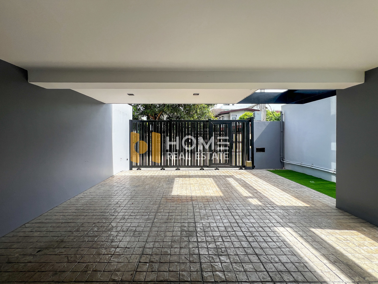 บ้านแฝด พระราม 9 ซอย 51 / 4 ห้องนอน (ขาย), Twin house, Rama 9 Soi 51 / 4 Bedrooms (FOR SALE) BZD257