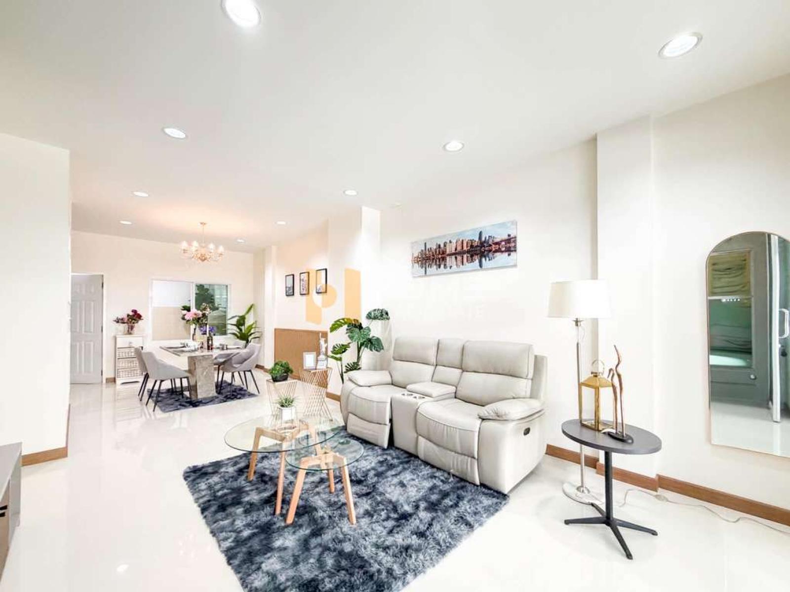 ✨🏡 บ้านกลางสาทร ราคาหลุด  รีโนเวทใหม่กริ๊บ เฟอร์ครบ พร้อมอยู่ ซื้อแล้วแทบไม่ต้องทำอะไรเพิ่ม ! แกรนดิตี้ สาธุประดิษฐ์ / 3 ห้องนอน (ขาย), Grandity Sathupradit / 3 Bedrooms (FOR SALE) BALL469