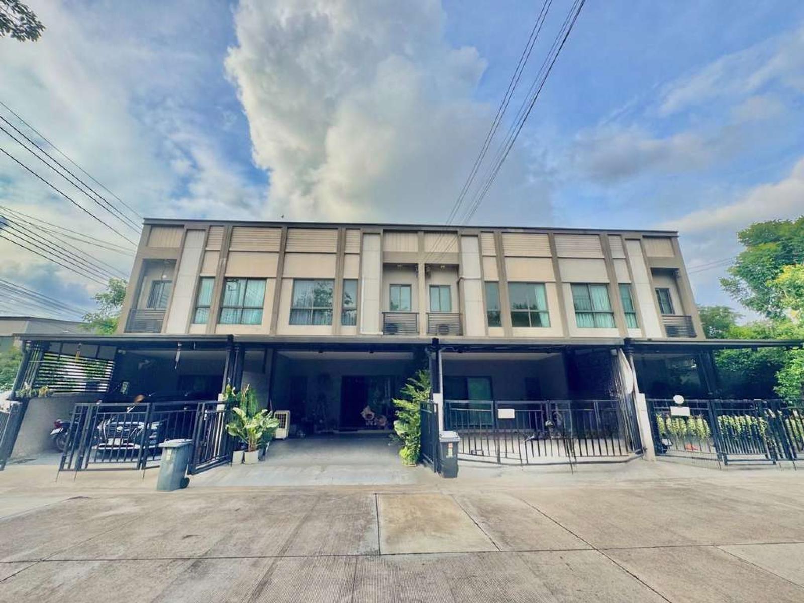 วี คอมพาวด์ ราชพฤกษ์ - ปิ่นเกล้า / 3 ห้องนอน (ขาย), V Compound Ratchaphruek - Pinklao / 3 Bedrooms (FOR SALE) EARK028