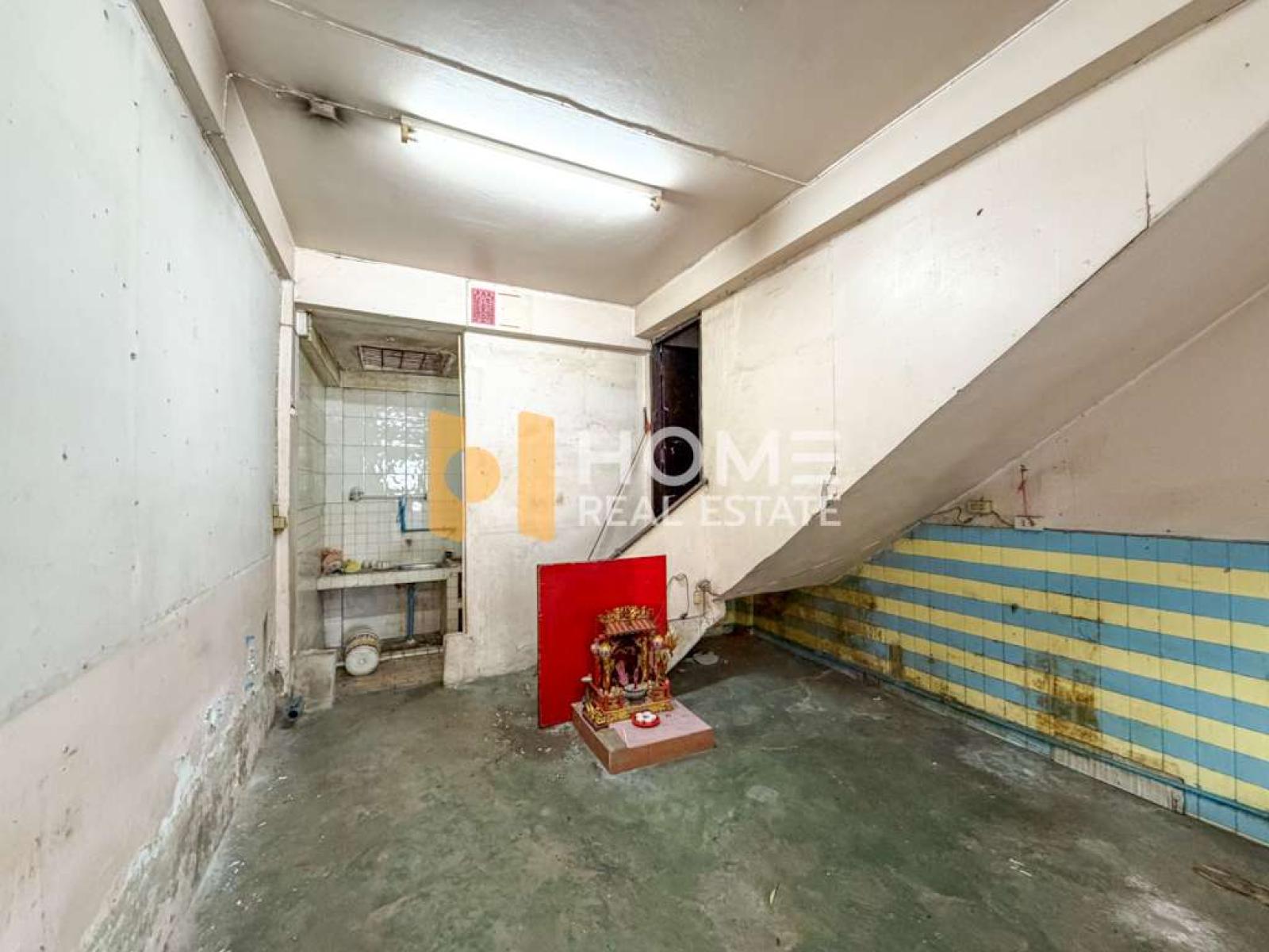 อาคารพาณิชย์ ซอยสุขุมวิท 95 / 3 ชั้น (ขาย), Commercial building, Sukhumvit Soi 95. / 3 Storey (FOR SALE) GNG251