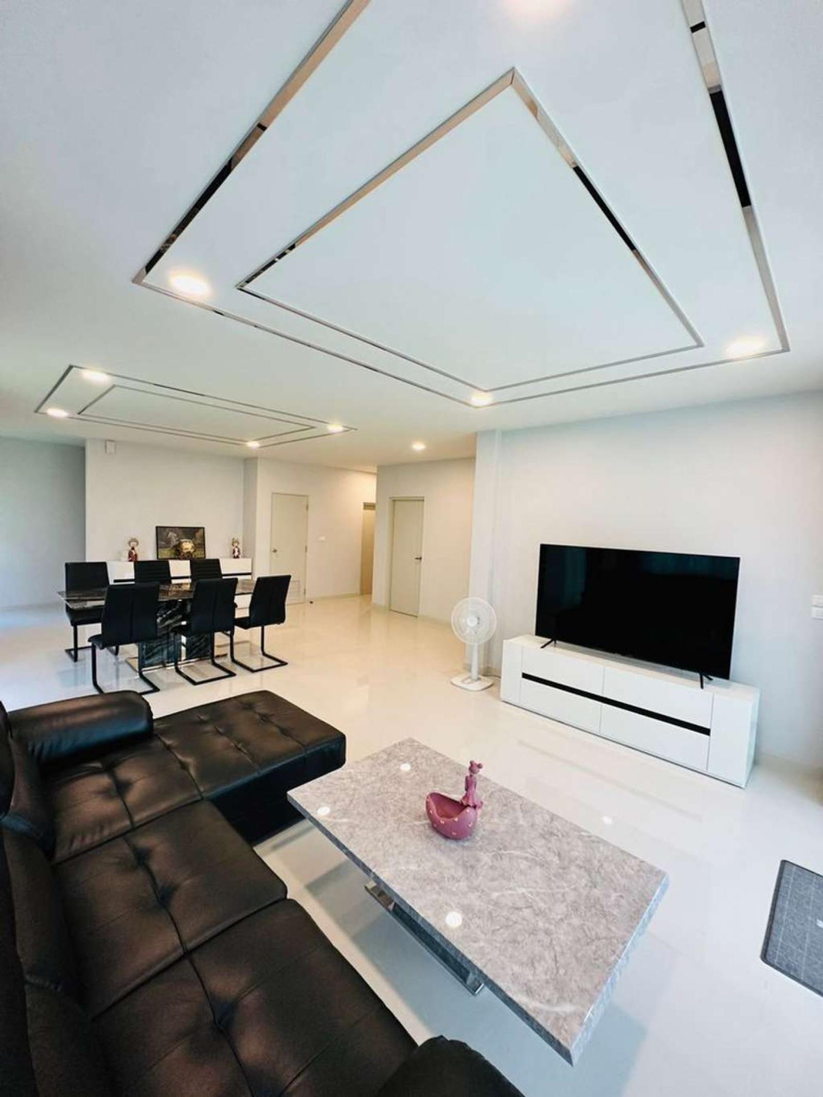 เซนโทร บางนา / 4 ห้องนอน (ให้เช่า), Centro Bangna / 4 Bedrooms (FOR RENT) DA255