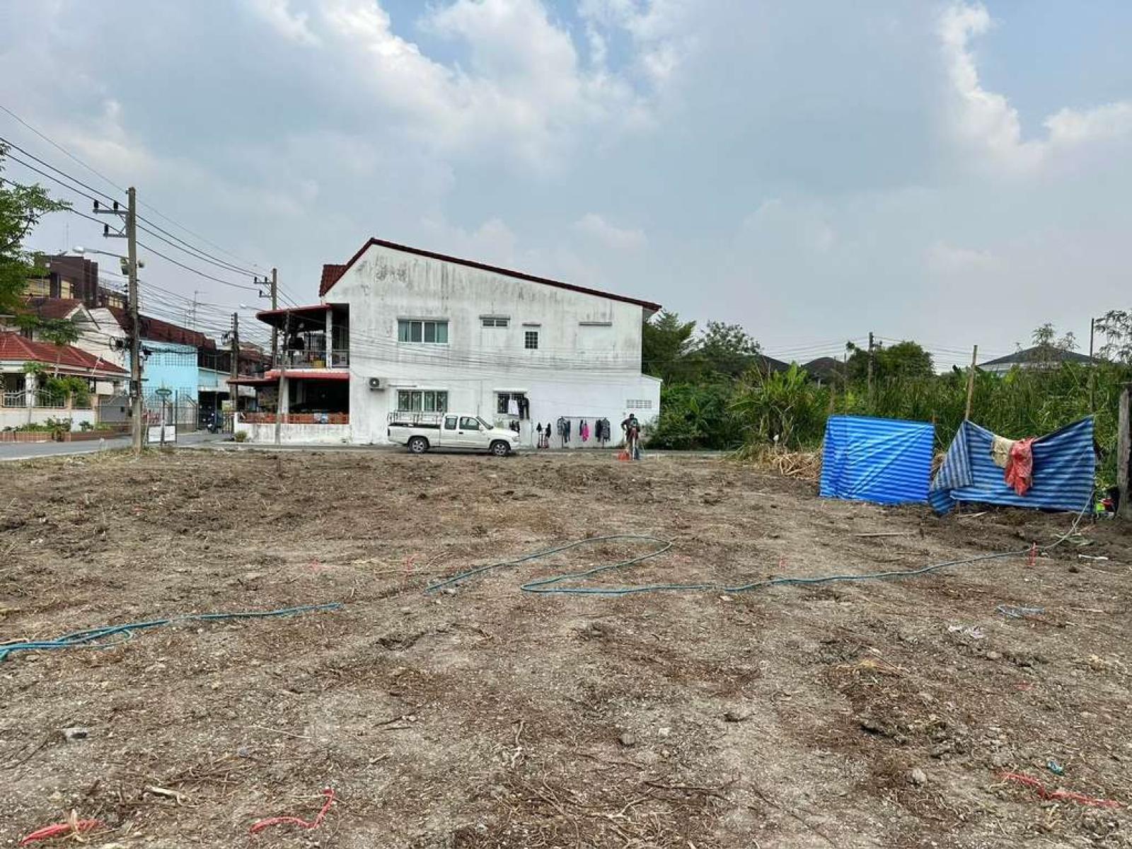 ที่ดินซอยสหพร 15 (มหิดลศาลายา) / 201 ตร.วา (ขาย), Land plot in Soi Sahaporn 15 (Mahidol University, Salaya) / 201 Square Wa (FOR SALE) BNS250