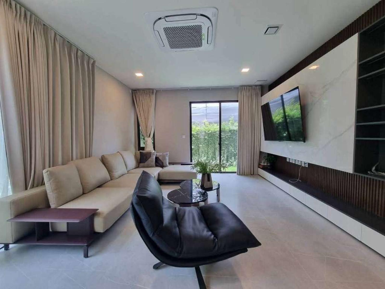 มัณฑนา บางนา กม.15 / 4 ห้องนอน (ให้เช่า), MANTANA Bangna km 15 / 4 Bedrooms (FOR RENT) DA252