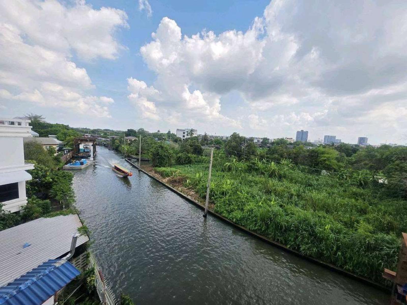 อาคารพาณิชย์ 3 ชั้น 2 คูหา / 3 ชั้น (ขาย), Three-story commercial building, 2 units. / 3 Storey (FOR SALE) EARK126