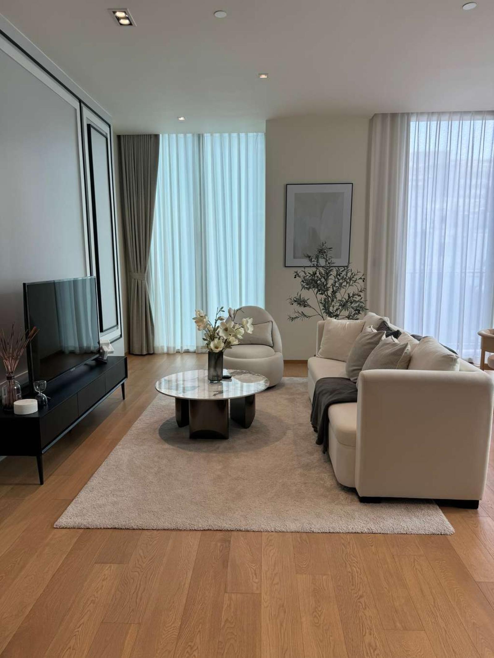 28 Chidlom / 2 Bedrooms (FOR RENT), 28 ชิดลม / 2 ห้องนอน (ให้เช่า) LPIN008