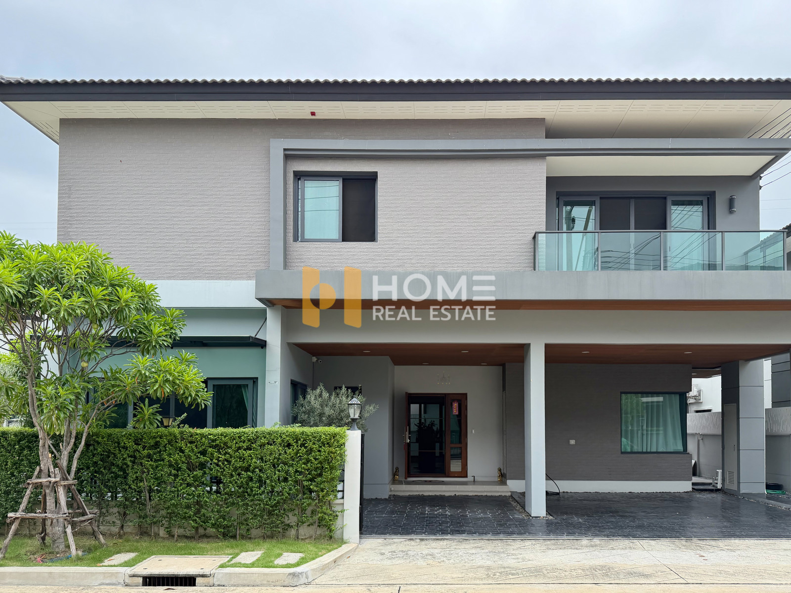 บ้านเดี่ยวหลังมุม รีโนเวทสวยพร้อมอยู่ ✨ เซนโทร พหลฯ - วิภาวดี 2 / 4 ห้องนอน (ขาย), Centro Phahol - Vibhavadi 2 / 4 Bedrooms (FOR SALE) BNS159