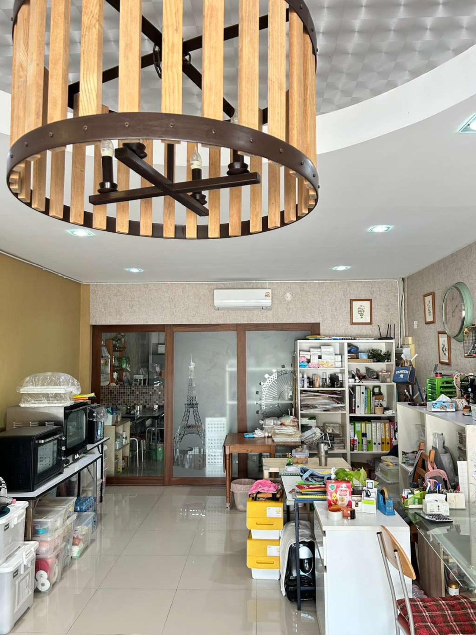 อาคารพาณิชย์ เสม็ด ชลบุรี / 3 ชั้น (ขาย), Commercial building Samet Chonburi / 3 Storey (FOR SALE) NANN039