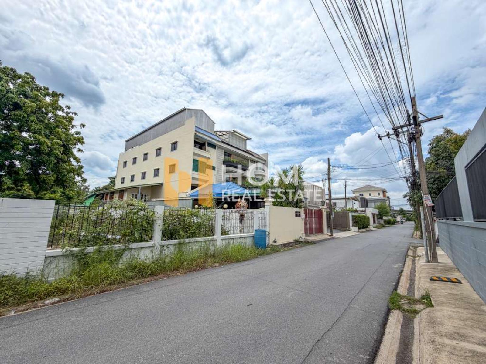 ที่ดิน ซอยปรีดีพนมยงค์ 14 แยก 16 / 98 ตร.วา (ขาย), Land plot at Soi Pridi Phanomyong 14 Intersection 16 / 98 Square Wa (FOR SALE) GNG265