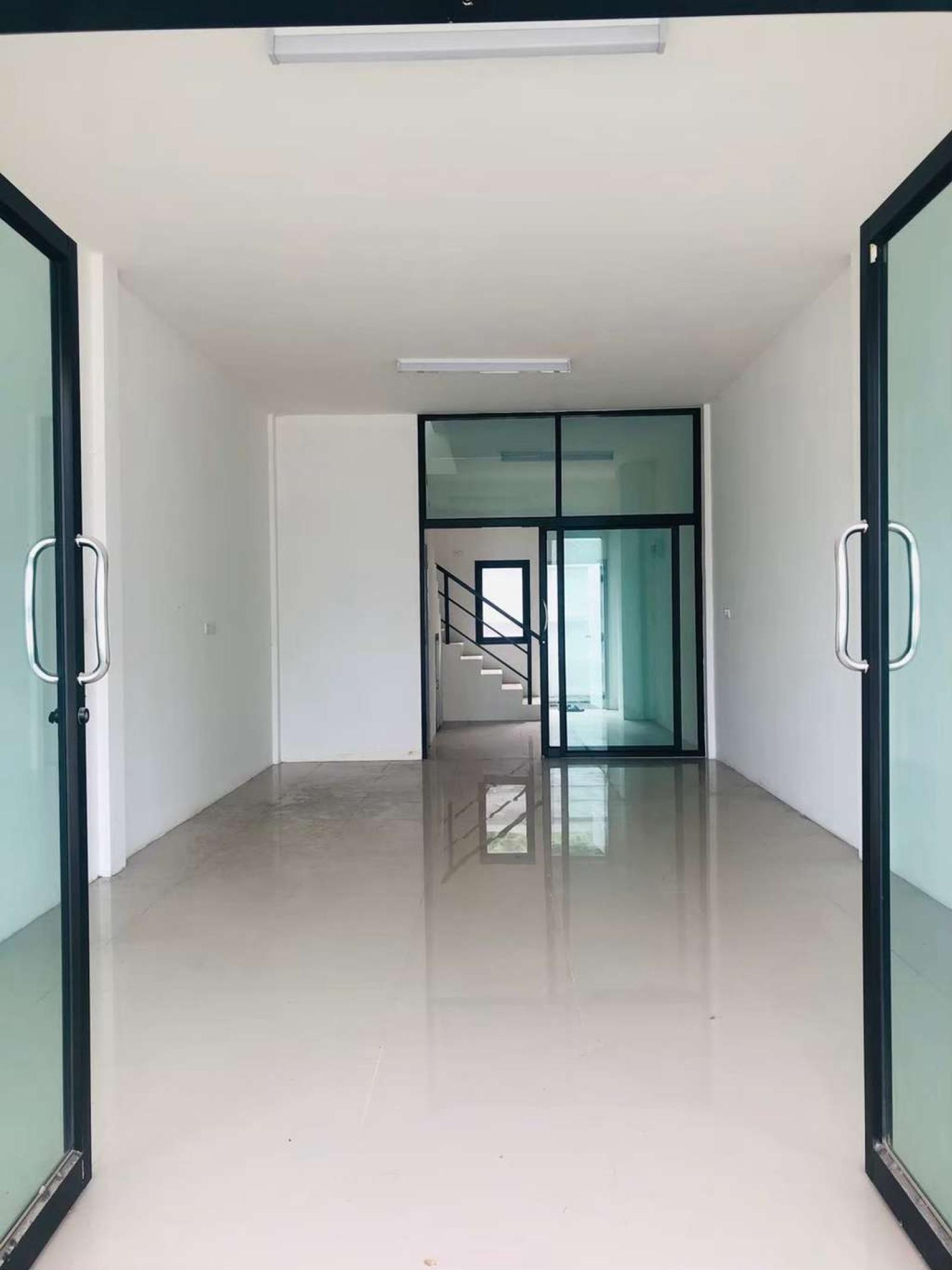 อาคารพาณิชย์ หมู่บ้านเฟิร์น บางแสน ชลบุรี / 2 ชั้น (ให้เช่า), Commercial building, Fern Village, Bang Saen, Chonburi / 2 Storey (FOR RENT) NANN038