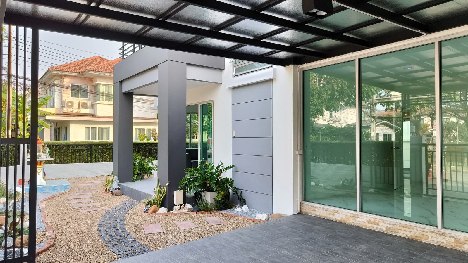 ไลฟ์ บางกอก บูเลอวาร์ด รามอินทรา 23 / 4 ห้องนอน (เช่า), Life Bangkok Boulevard Ramintra 23 / 4 Bedrooms (FOR RENT) TAN840