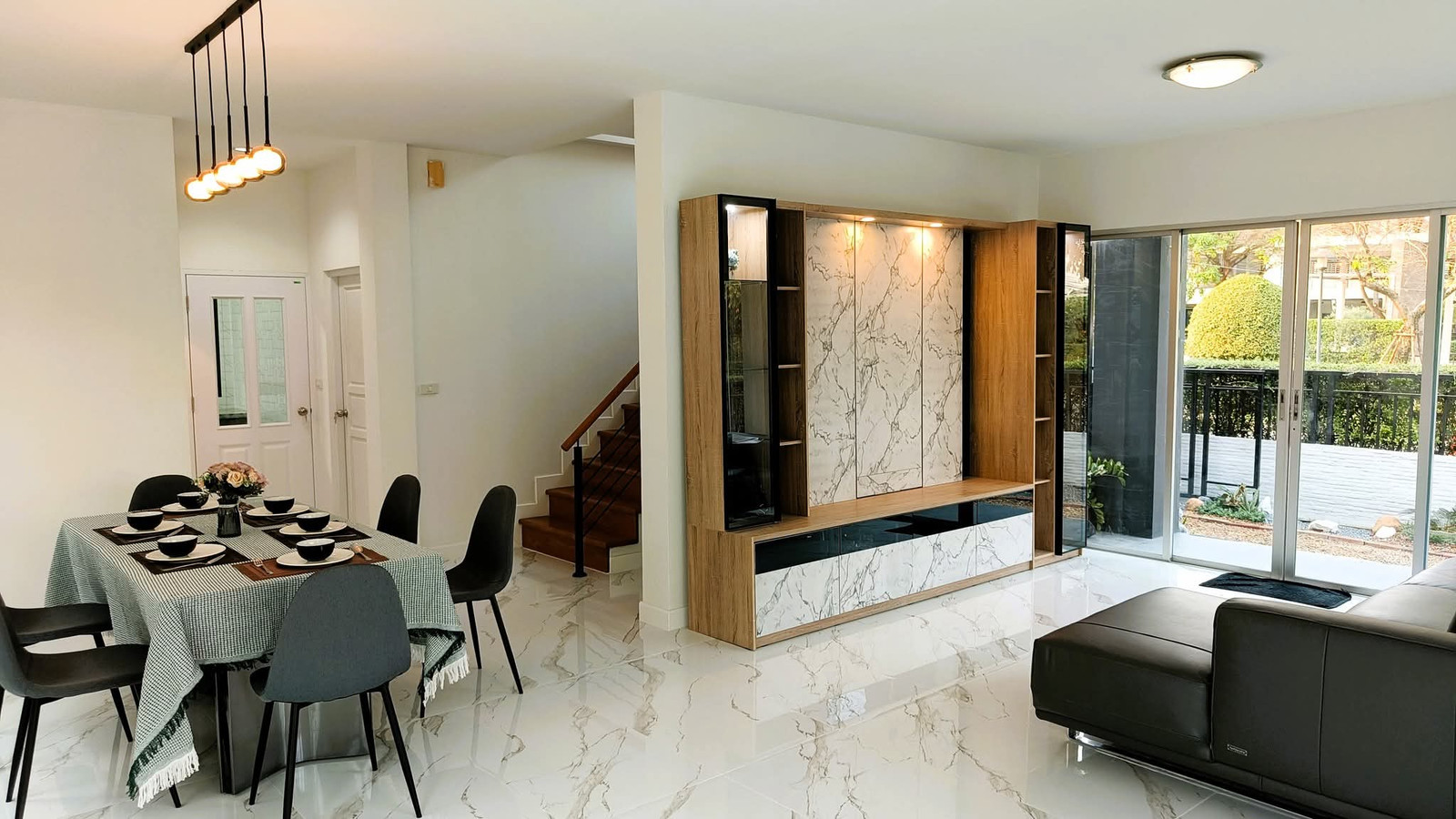 ไลฟ์ บางกอก บูเลอวาร์ด รามอินทรา 23 / 4 ห้องนอน (เช่า), Life Bangkok Boulevard Ramintra 23 / 4 Bedrooms (FOR RENT) TAN840