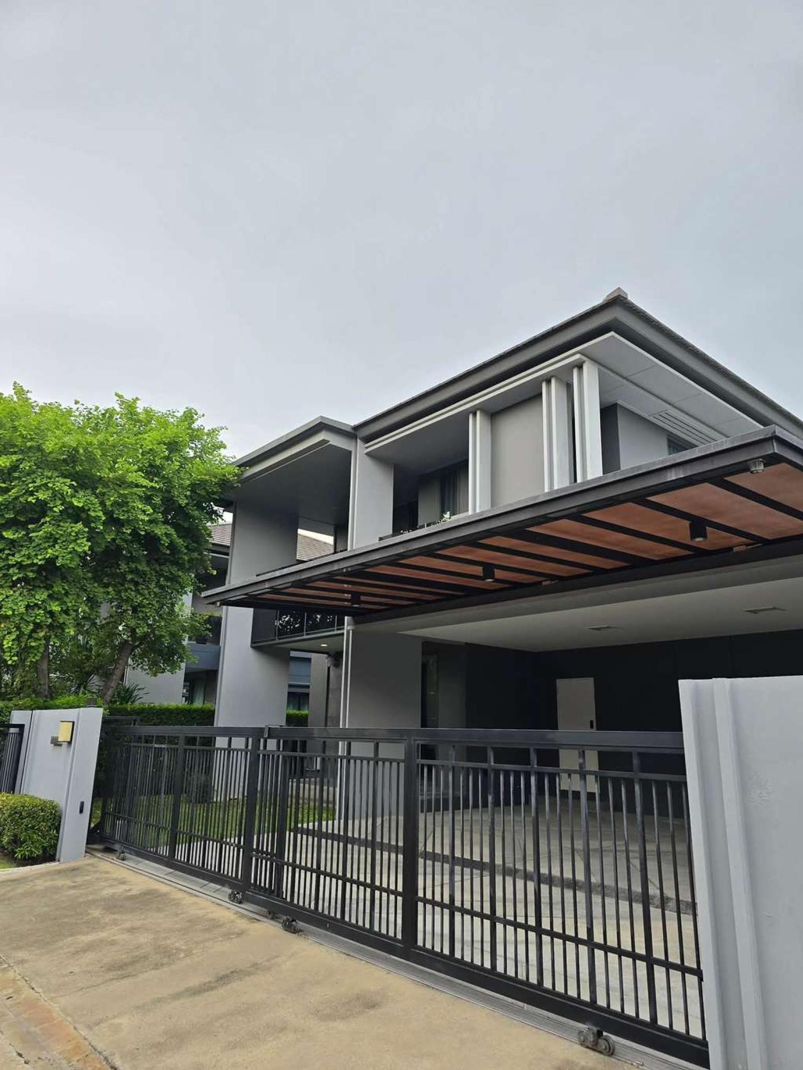 เศรษฐสิริ กรุงเทพกรีฑา 2 / 3 ห้องนอน (ให้เช่า), Setthasiri Krungthepkreetha 2 / 3 Bedrooms (FOR RENT) BZD283