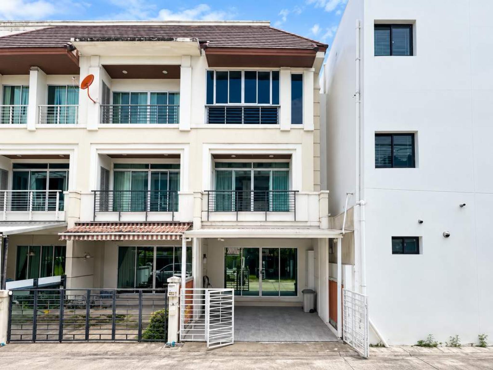 บ้านกลางกรุง เดอะ รอยัล เวียนนา รัชวิภา - รัชดาภิเษก / 3 ห้องนอน (ขาย), Baan Klang Krung The Royal Vienna Ratchavipa - Ratchadaphisek / 3 Bedrooms (FOR SALE) PALR007
