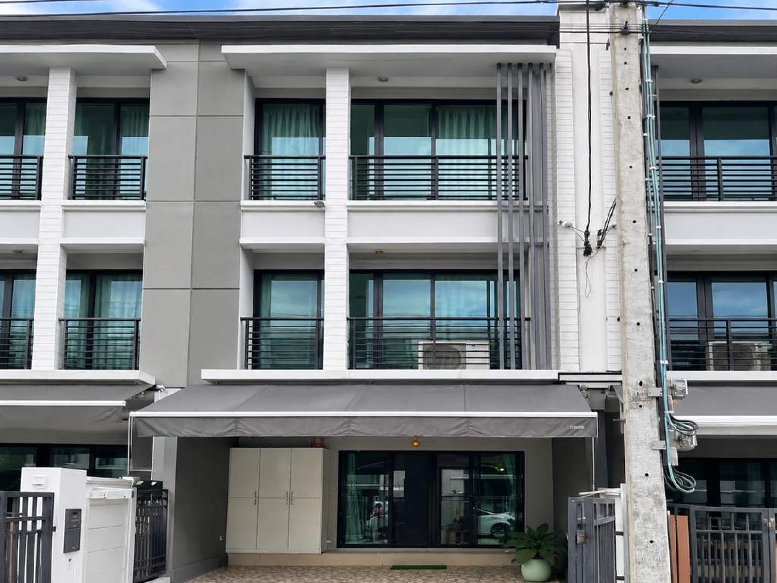 บ้านกลางเมือง งามวงศ์วาน / 3 ห้องนอน (ขายพร้อมผู้เช่า), Baan Klang Muang Ngamwongwan / 3 Bedrooms (SALE WITH TENANT) PALR003