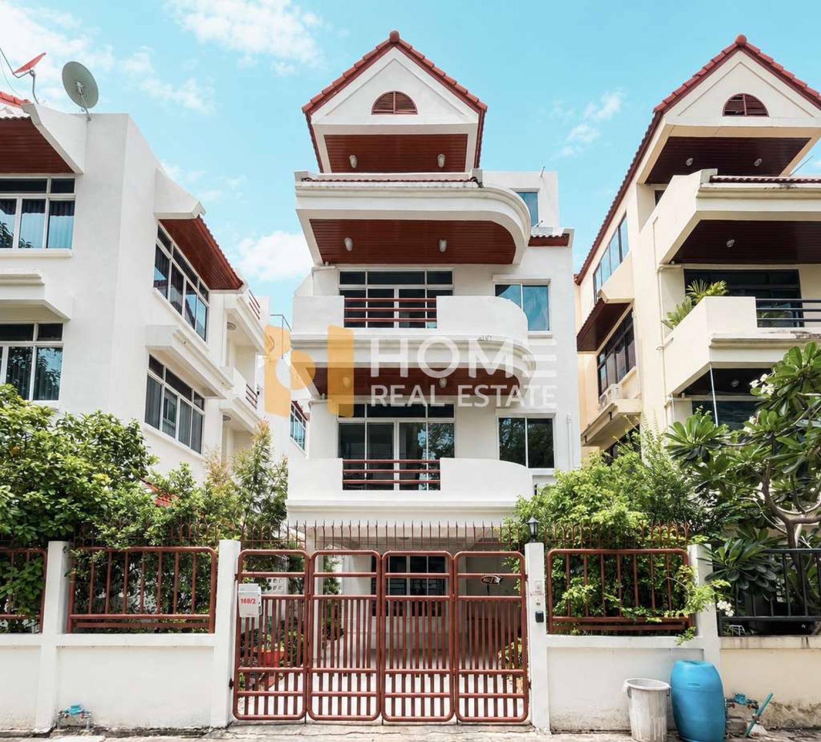 บ้านแฝด 40 ตร.วา. สุขุมวิท 31 / 5 ห้องนอน (ให้เช่า), Twin house 40 sq.wa., Sukhumvit 31 / 5 Bedrooms (FOR RENT) PALM909