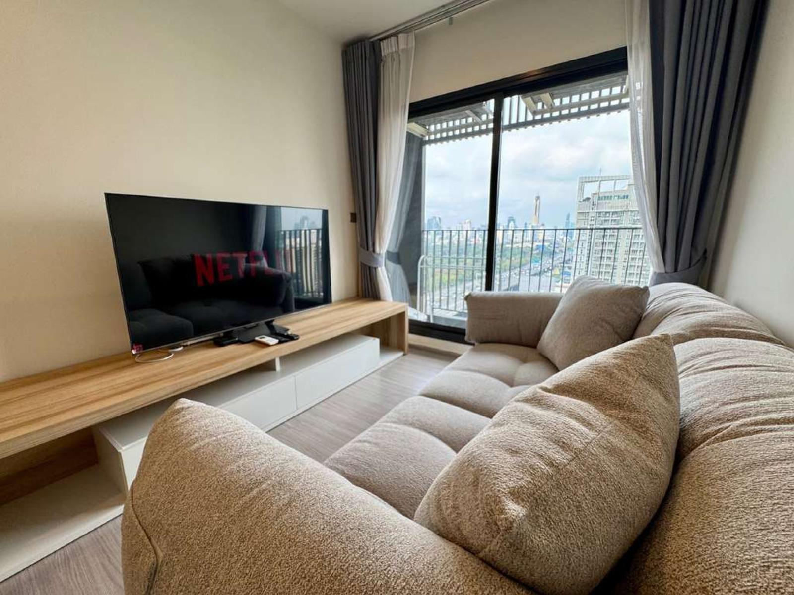 Life Asoke Hype / 1 Bedroom (SALE WITH TENANT), ไลฟ์ อโศก ไฮป์ / 1 ห้องนอน (ขายพร้อมผู้เช่า) PEII214