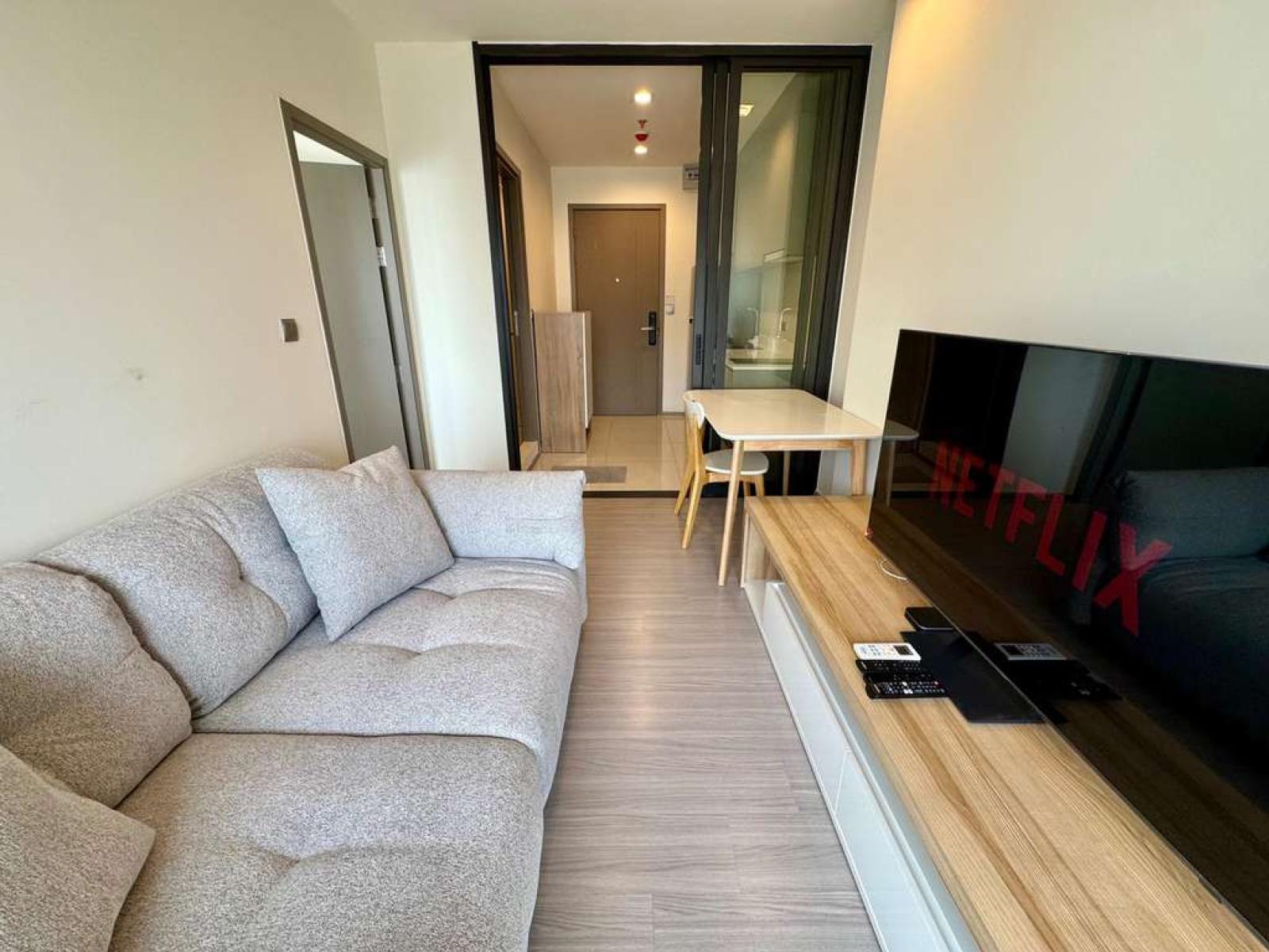 Life Asoke Hype / 1 Bedroom (SALE WITH TENANT), ไลฟ์ อโศก ไฮป์ / 1 ห้องนอน (ขายพร้อมผู้เช่า) PEII214