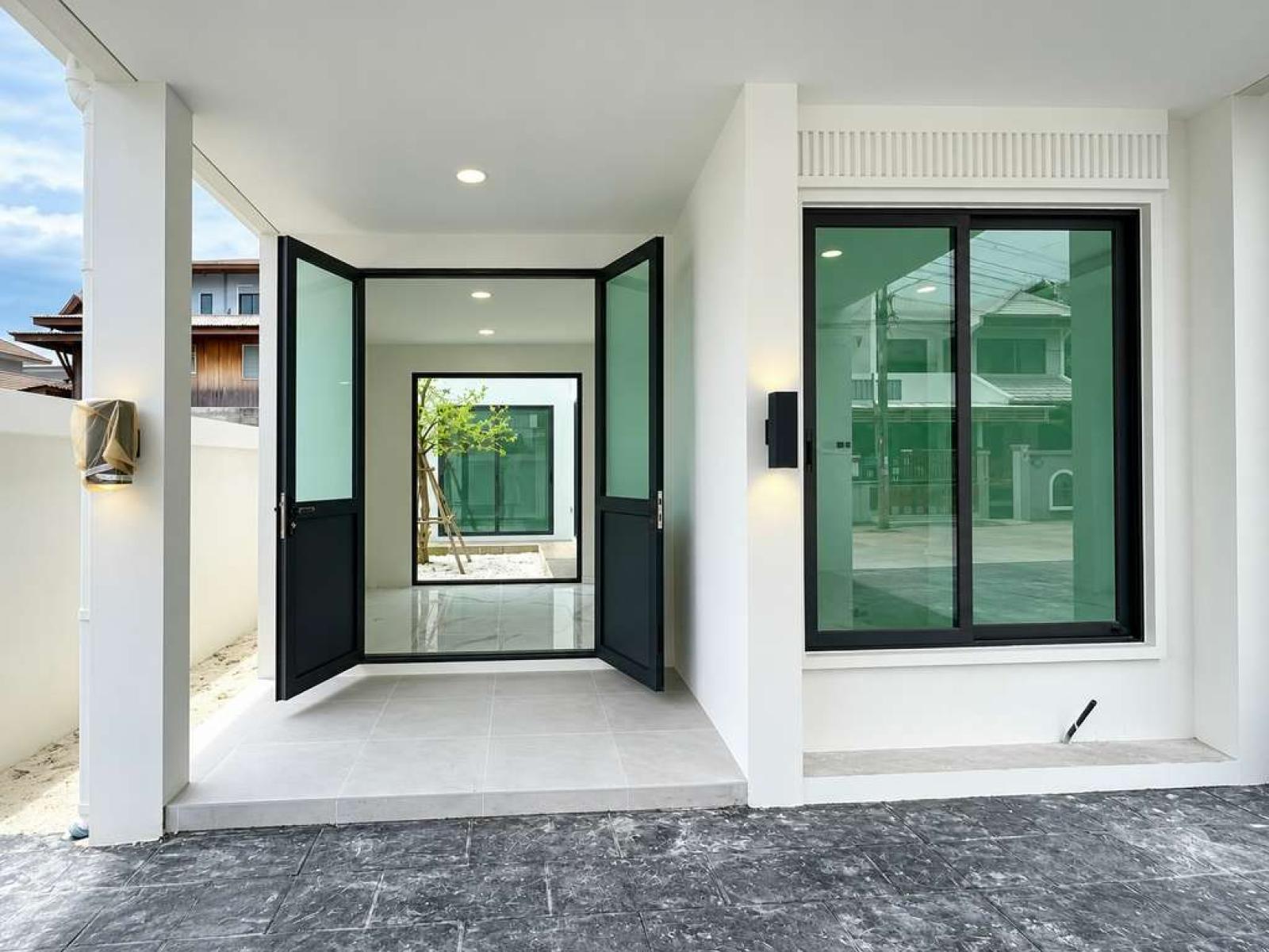 บ้านเดี่ยวรีโนเวท ใจกลางแยกรัชโยธิน / 4 ห้องนอน (ขาย), Renovated detached house in the heart of Ratchayothin intersection. / 4 Bedrooms (FOR SALE) PALR004