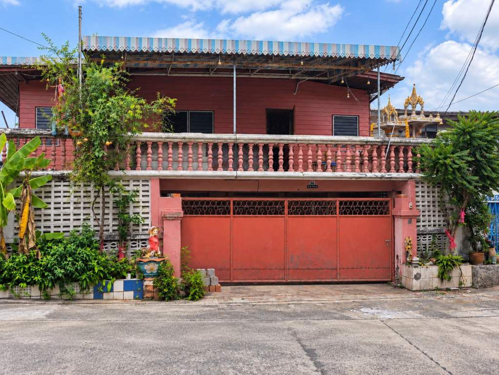 ที่ดินพร้อมสิ่งปลูกสร้าง ลาดพร้าว วังหิน ซอย 6 / 50 ตร.วา (ขาย), Land with buildings, Ladprao Wanghin Soi 6. / 50 Square Wa (FOR SALE) PALR038