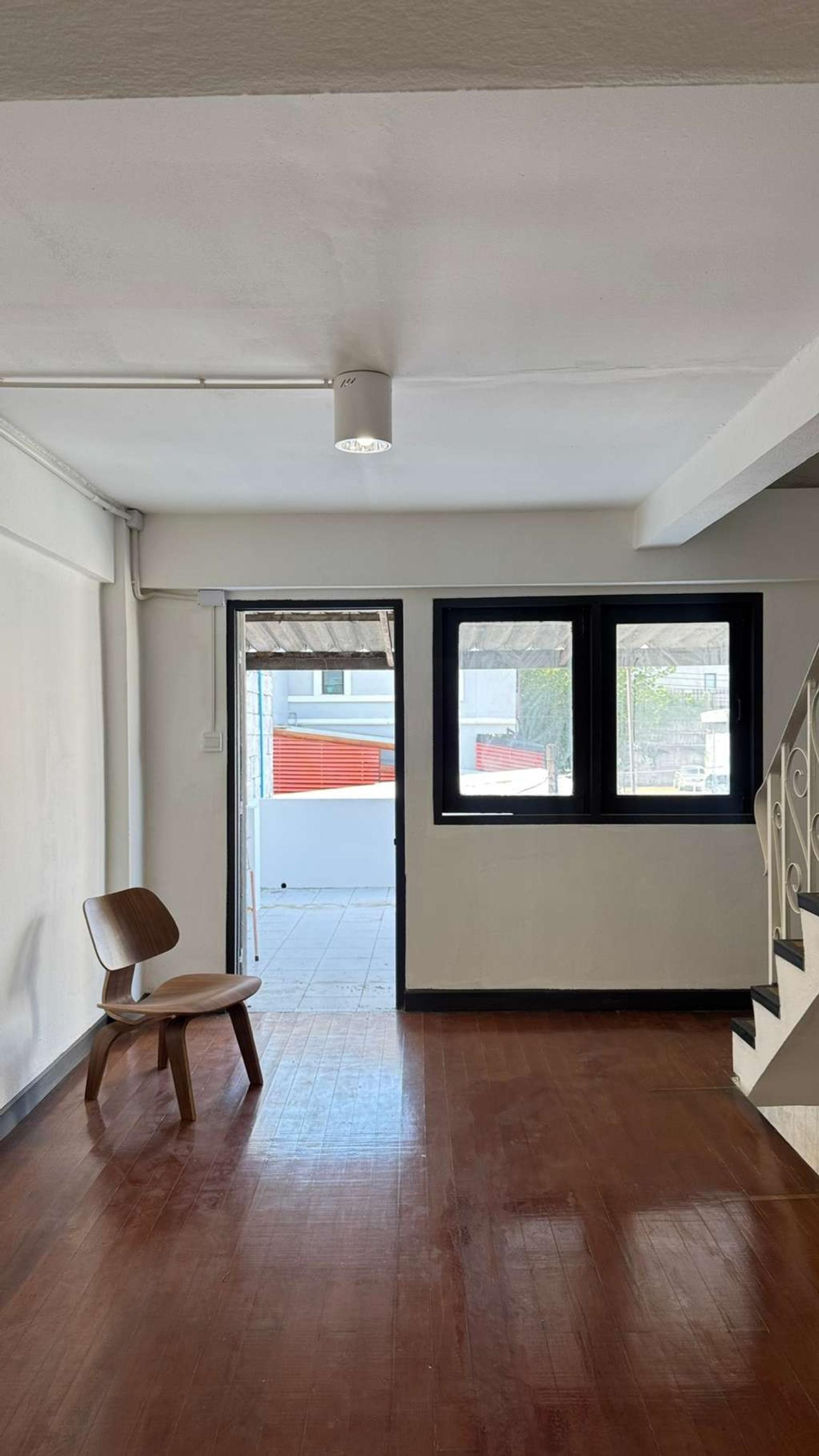 อาคารพาณิชย์ ติดถนนใหญ่พัฒนาการ / 4 ชั้น (ให้เช่า), Commercial building on Phatthanakan Road / 4 Storey (FOR RENT) FAS115