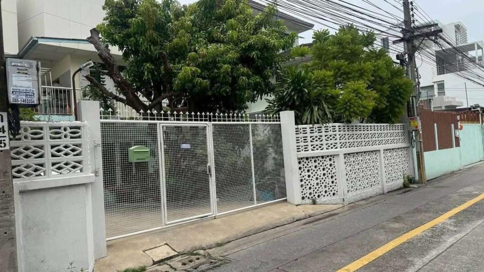 บ้านเดี่ยว ซอยสุขุมวิท 65 / 3 ห้องนอน (ขาย), Detached house, Sukhumvit Soi 65 / 3 Bedrooms (FOR SALE) GNG326