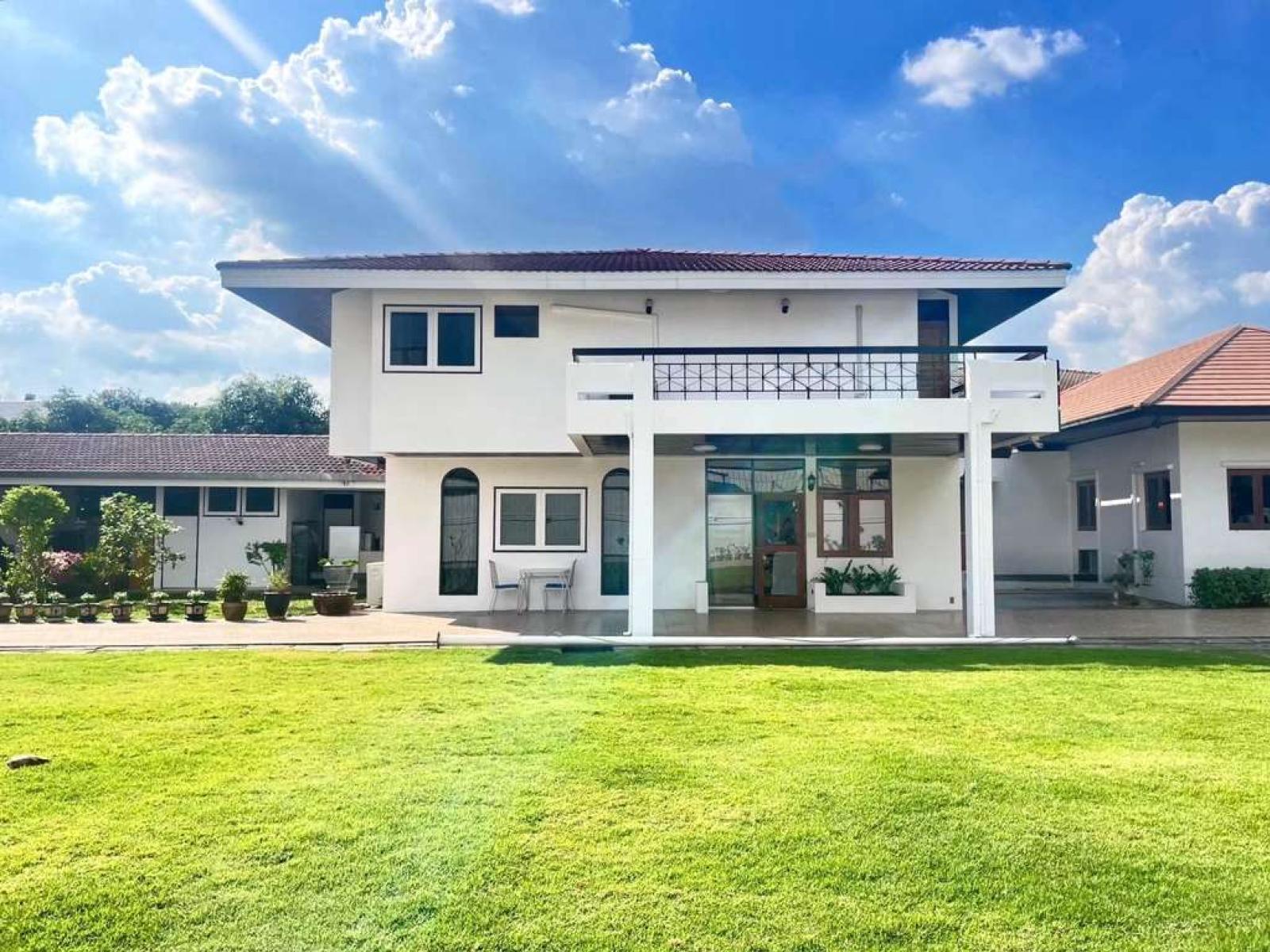 บ้านเดี่ยว ซอยสุขุมวิท 68 / 1 ไร่ 1 งาน 85 ตร.วา (ให้เช่า), Detached house, Sukhumvit Soi 68 / 85 Square Wa (FOR RENT) GNG319