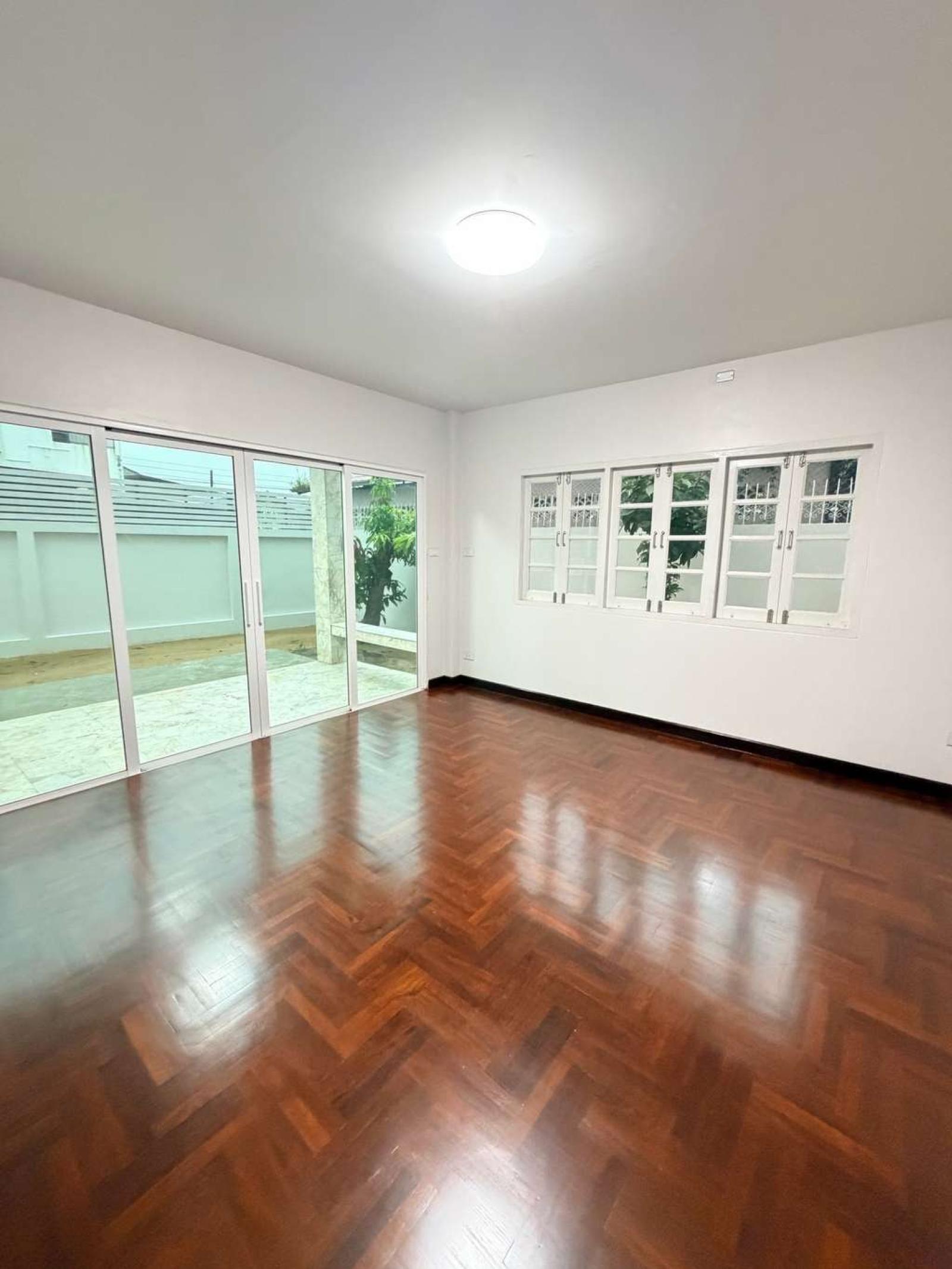 บ้านเดี่ยว ซอยอุดมสุข 51 / 4 ห้องนอน (ขาย), Detached house, Soi Udomsuk 51 / 4 Bedrooms (FOR SALE) GNG320