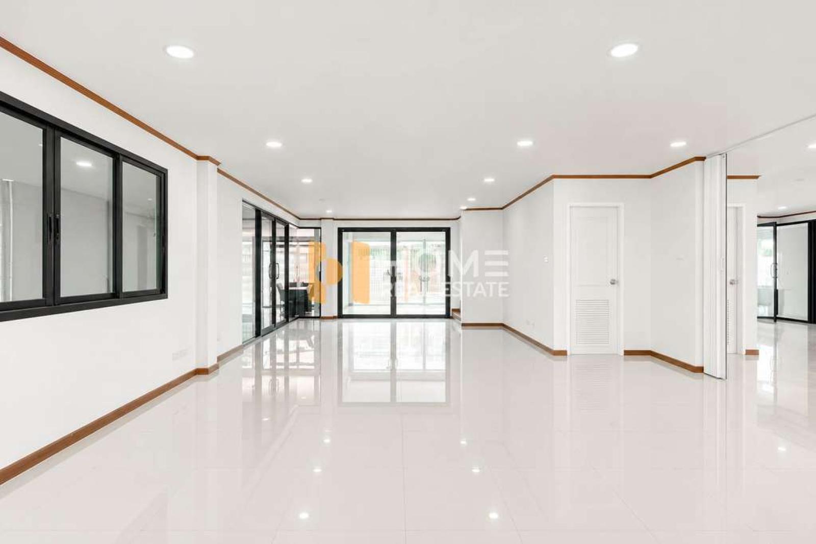 อาคารสำนักงาน ลาดพร้าว101 / 2 ชั้น (ขาย), Office Building, Ladprao 101 / 2 Storey (FOR SALE) TPM470