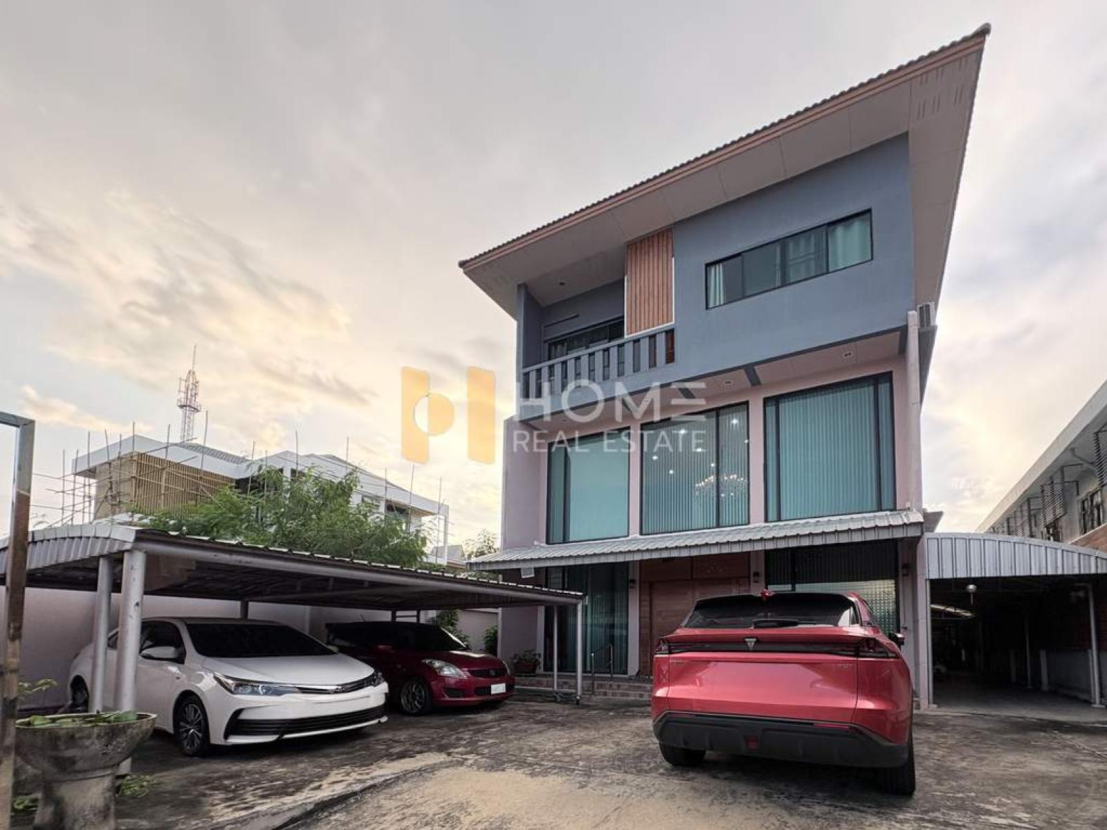 บ้านเปล่าพร้อมที่ดิน ลาดพร้าว 93 / 5 ห้องนอน (ขาย), House with Land in Ladprao 93 / 5 Bedrooms (FOR SALE) TPM473