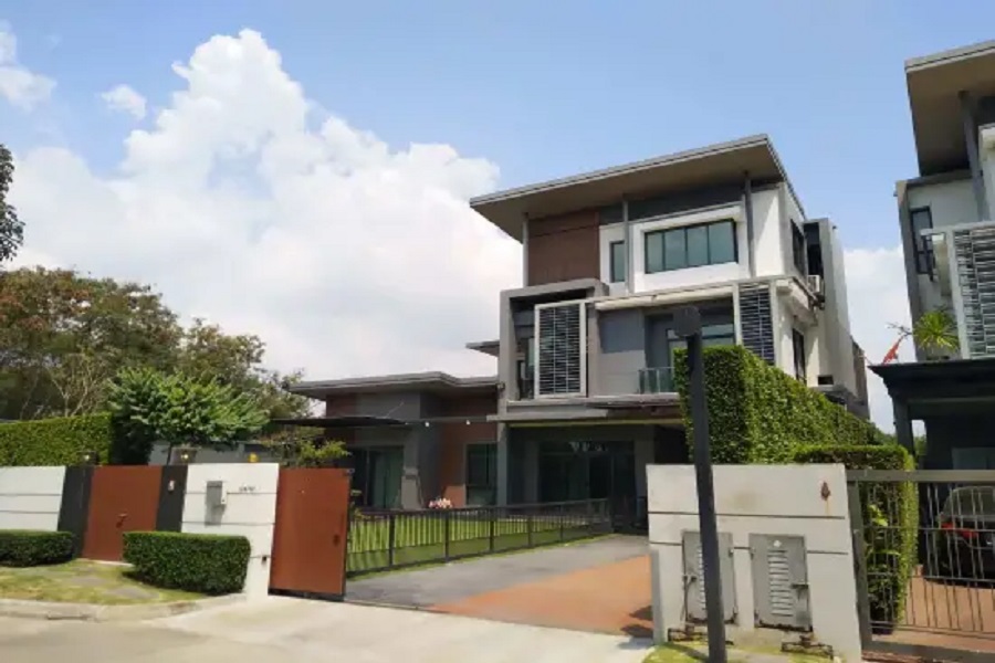 นาราสิริ-ไฮด์อเวย์