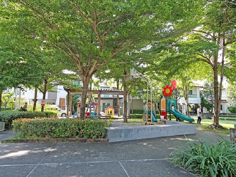 เนอวานา-สาทร