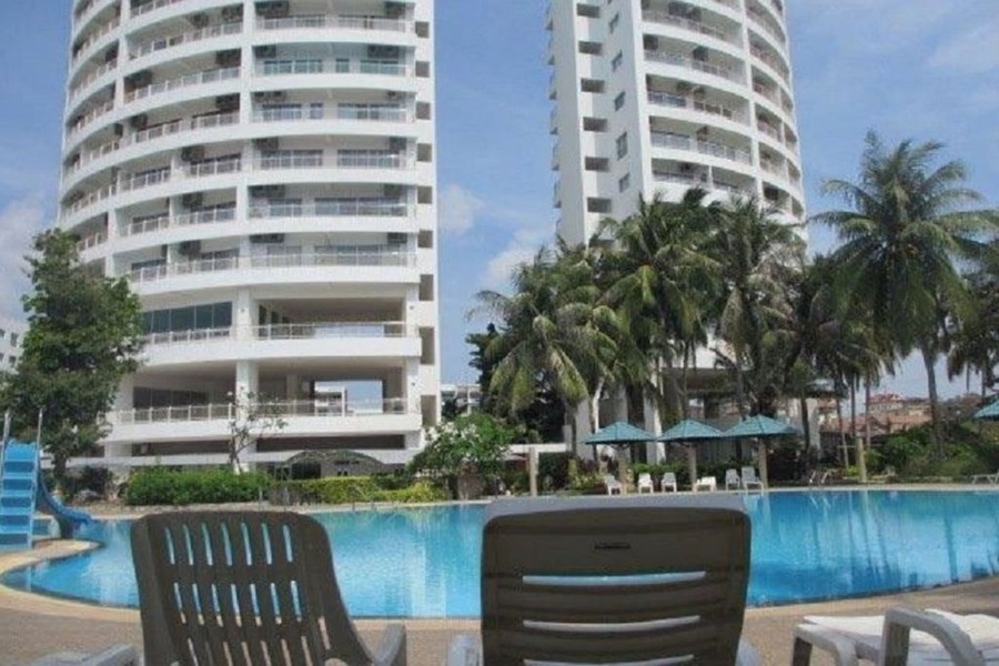 Jamjuree-Condo